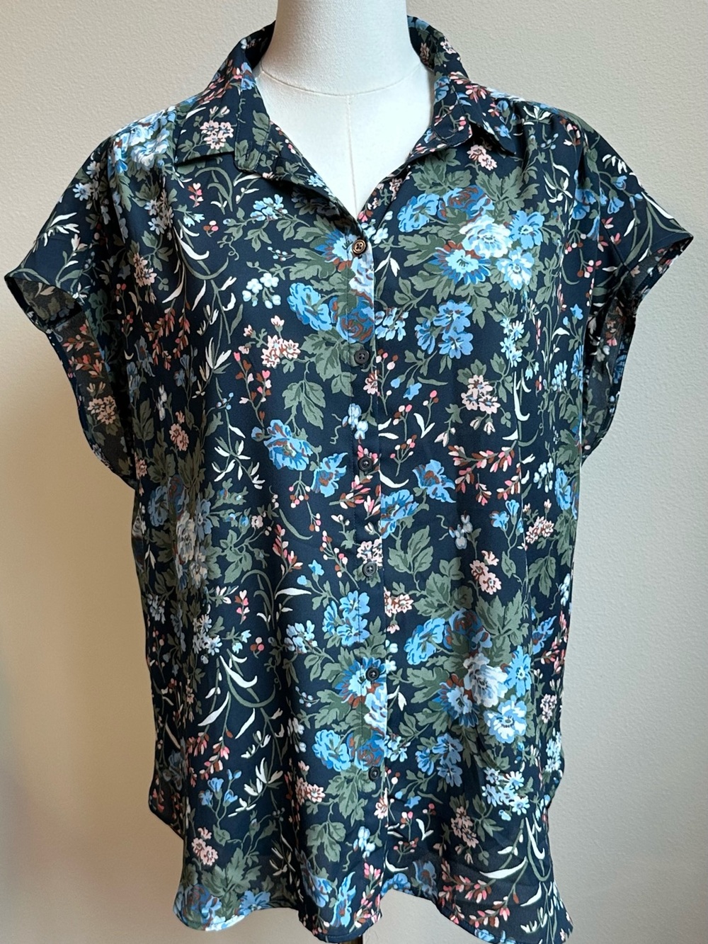 LOFT Navy and Floral Button-Down Sleeveless Blouse Top | SIZE L